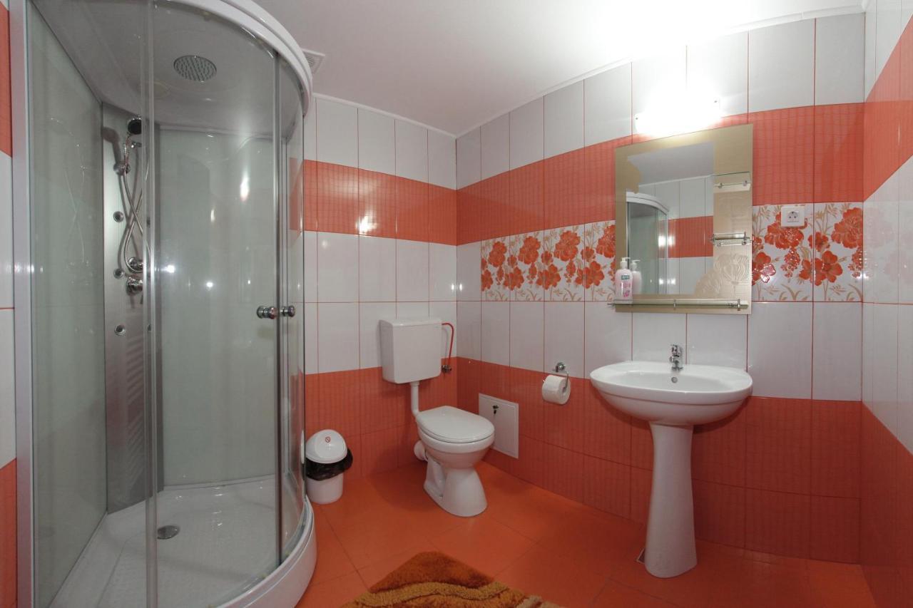 Pensiunea Lacramioara Săcel Extérieur photo